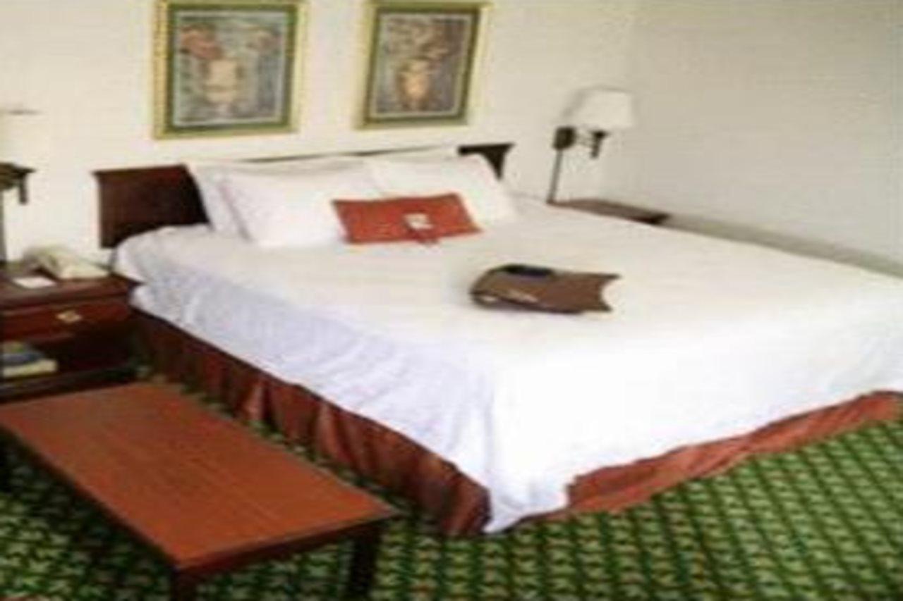 Hampton Inn Huntsville-Arsenal/South Parkway Екстериор снимка